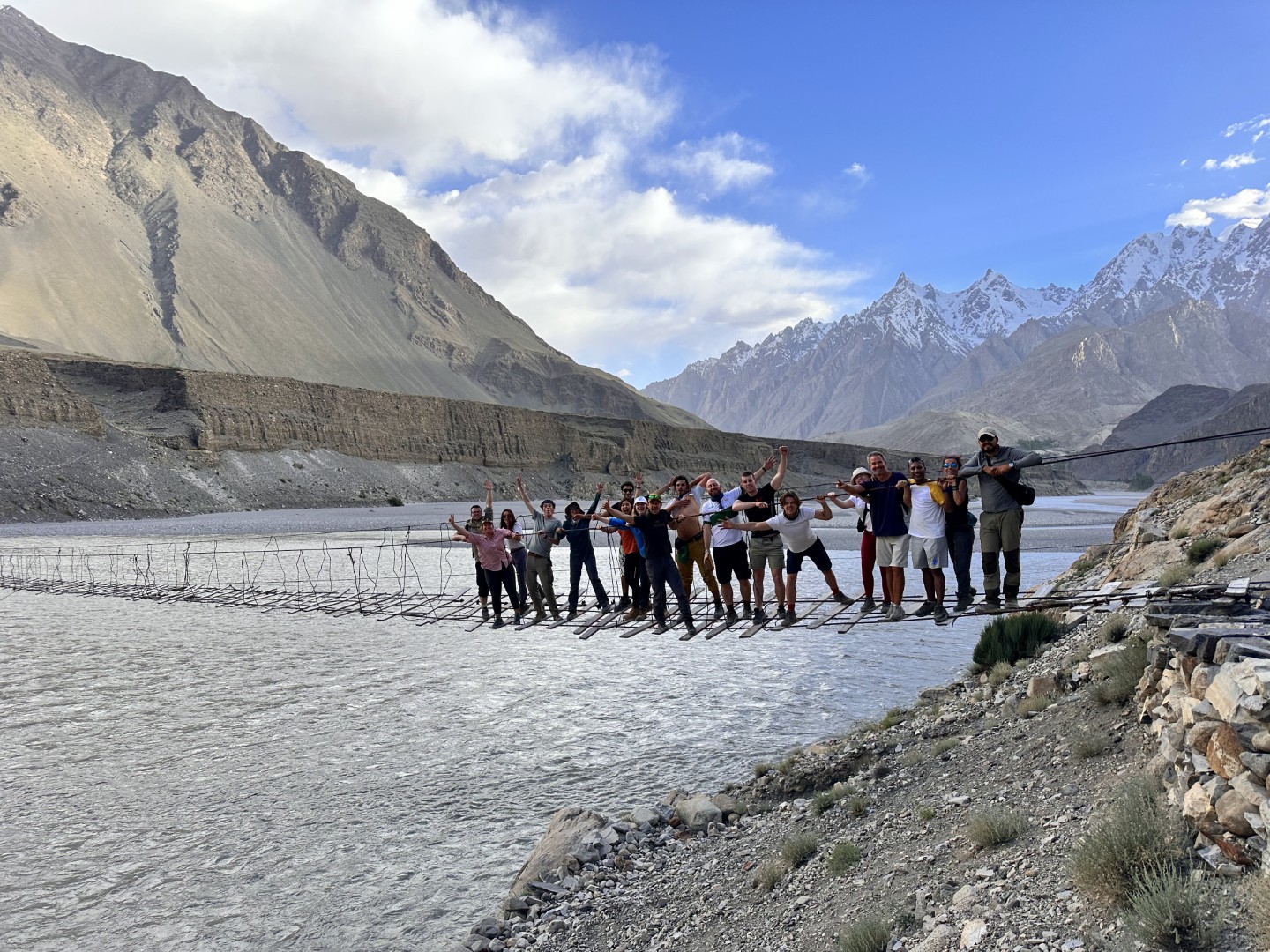 Passu Cones, Passu